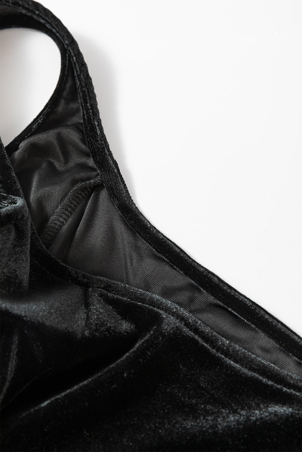 Schwarzes, ärmelloses Minikleid aus Samt mit quadratischem Ausschnitt und hoher Taille und Taschen