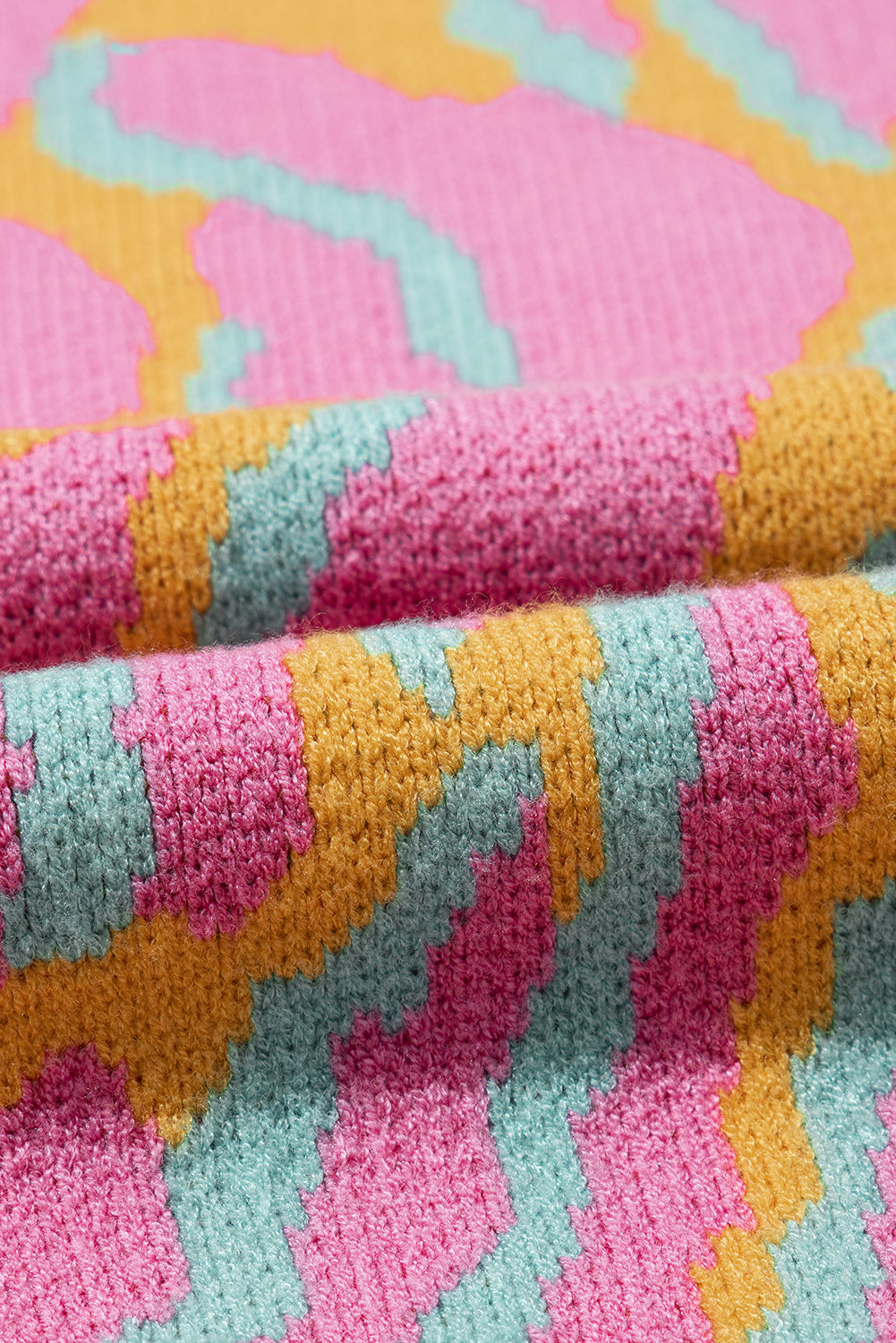 Leuchtend rosa Pullover mit geripptem Leopardenmuster in Übergröße