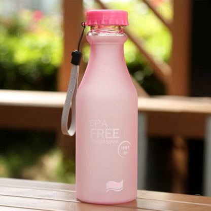 550 ml Frostsichere, auslaufsichere, tragbare Sodaflasche aus Kunststoff, versiegelt, einfache, handliche Getränkeflasche für Studenten (550 ml)