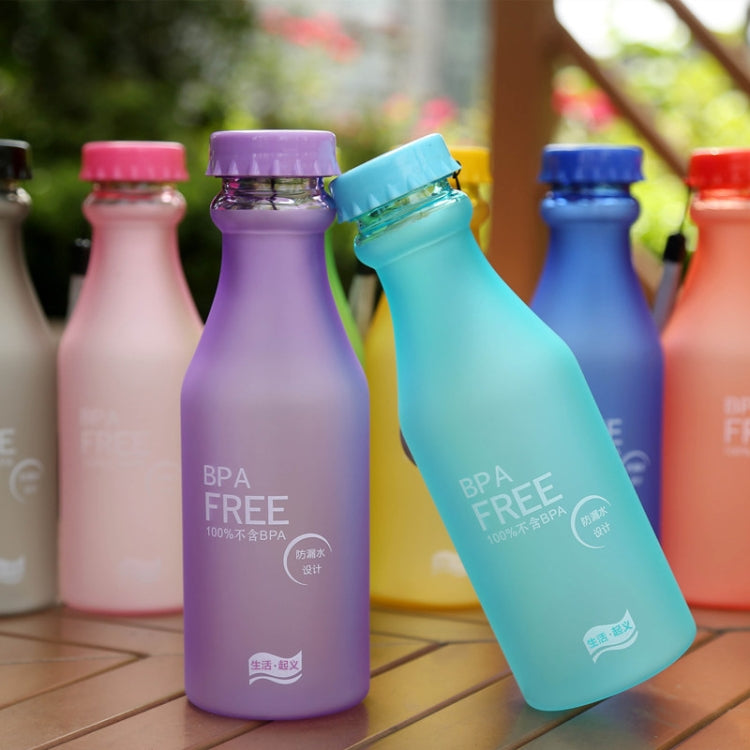 550 ml Frostsichere, auslaufsichere, tragbare Sodaflasche aus Kunststoff, versiegelt, einfache, handliche Getränkeflasche für Studenten (550 ml)
