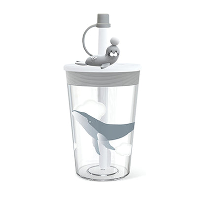 Trinkbecher mit Strohhalm für Kinder mit Cartoon-Meerestieren. Sicherer und umweltfreundlicher Trinkbecher aus Kunststoff, Marineblau, Hellblau, Rosa, Hellgrau