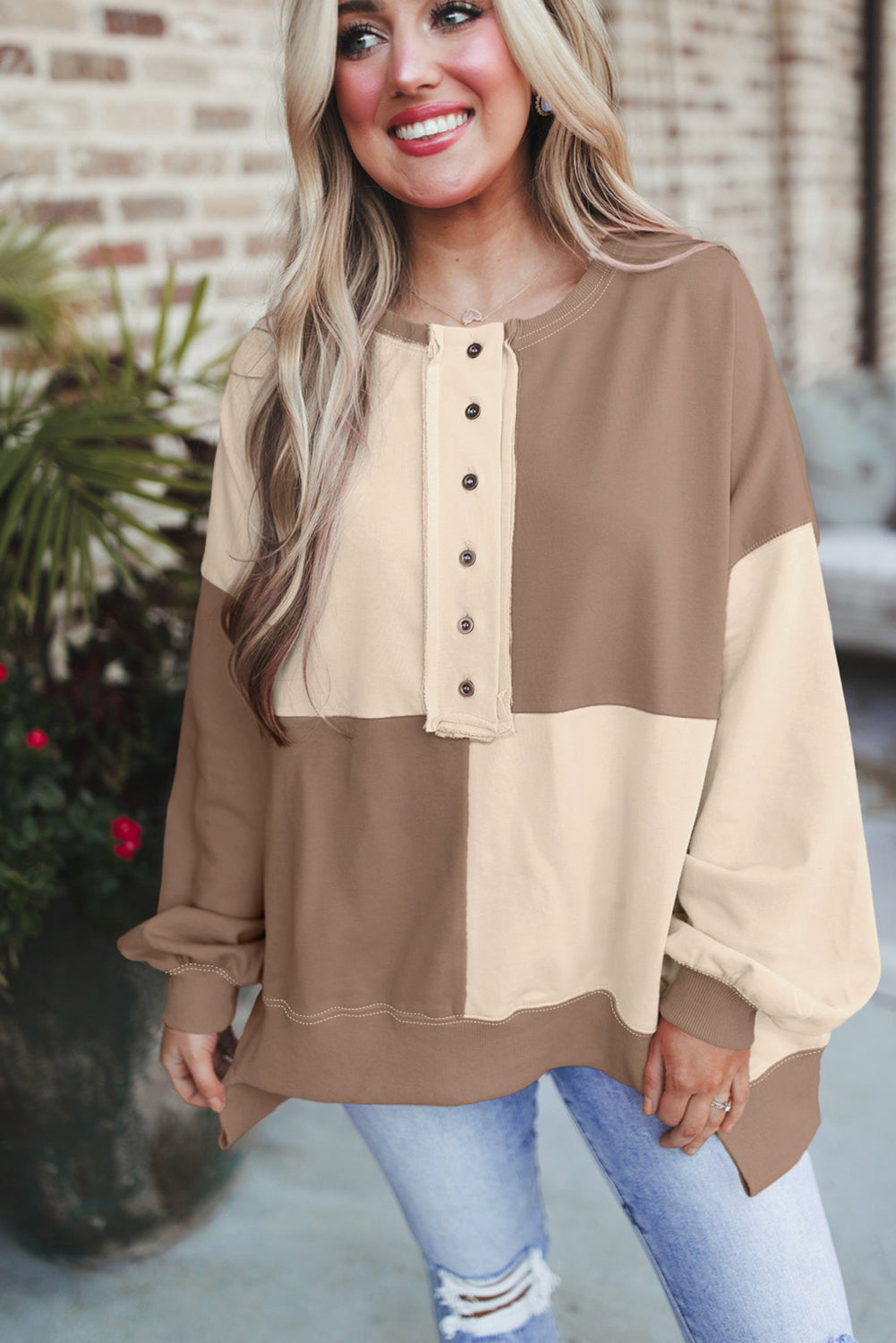 Parchment – Henley-Sweatshirt mit Farbblockdesign und hohem Bund in Übergröße