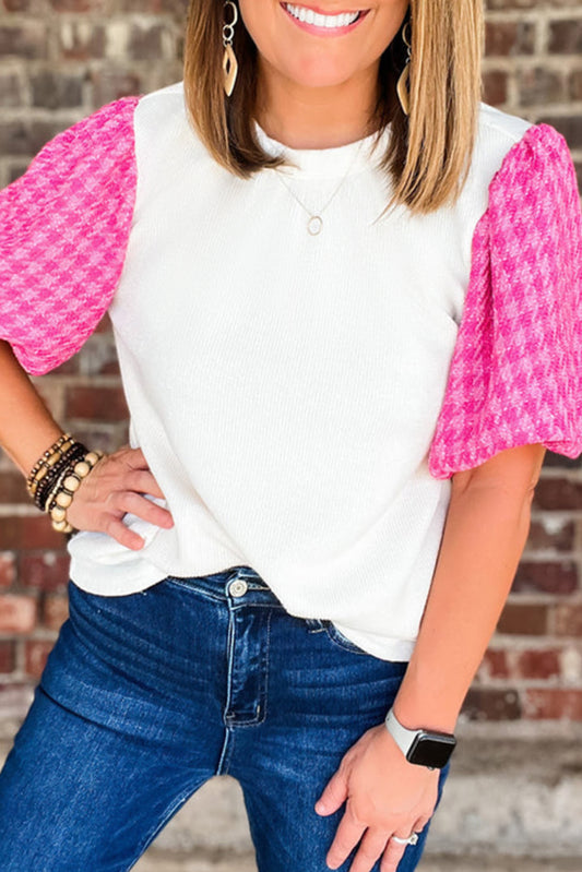 Weißes Tweed-Top mit Puffärmeln und Kontrast