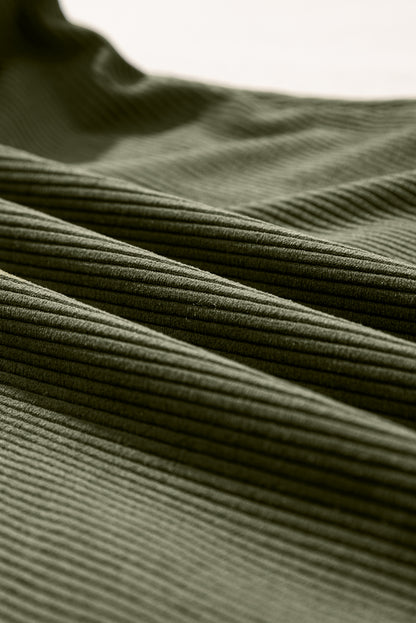 Vineyard Green – Ärmelloses Cord-Overallkleid mit einfarbigen Vordertaschen