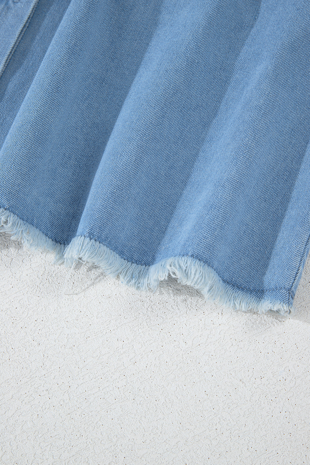Beau Blue Risen Hemdblusenkleid aus mittelverwaschenem Denim