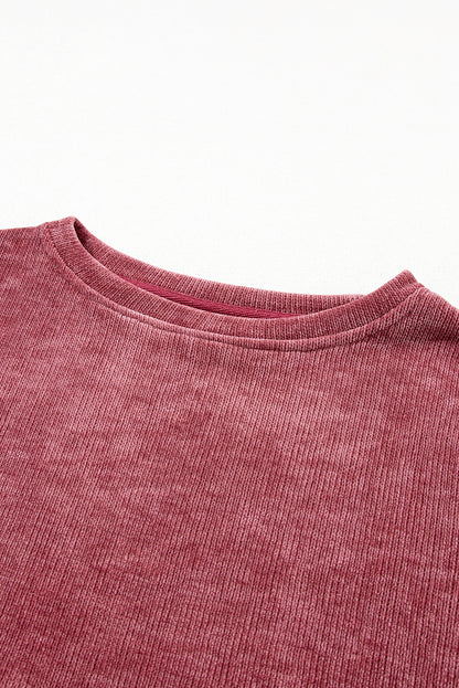 Set aus Cord mit kurzen Ärmeln und Crop-Hose in Mineralwaschung in Rosa