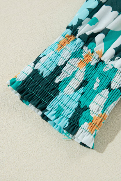 Grünes, gestuftes Hemdkleid mit langen Puffärmeln und Blumenmuster
