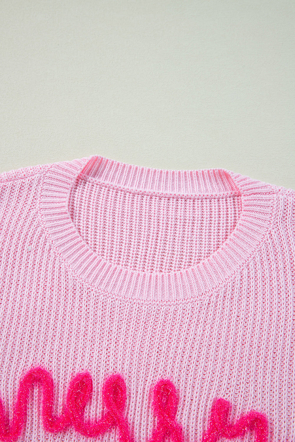 Rosafarbener Merry &amp; Bright Pop-Up-Waffel-Strickpullover mit Buchstaben