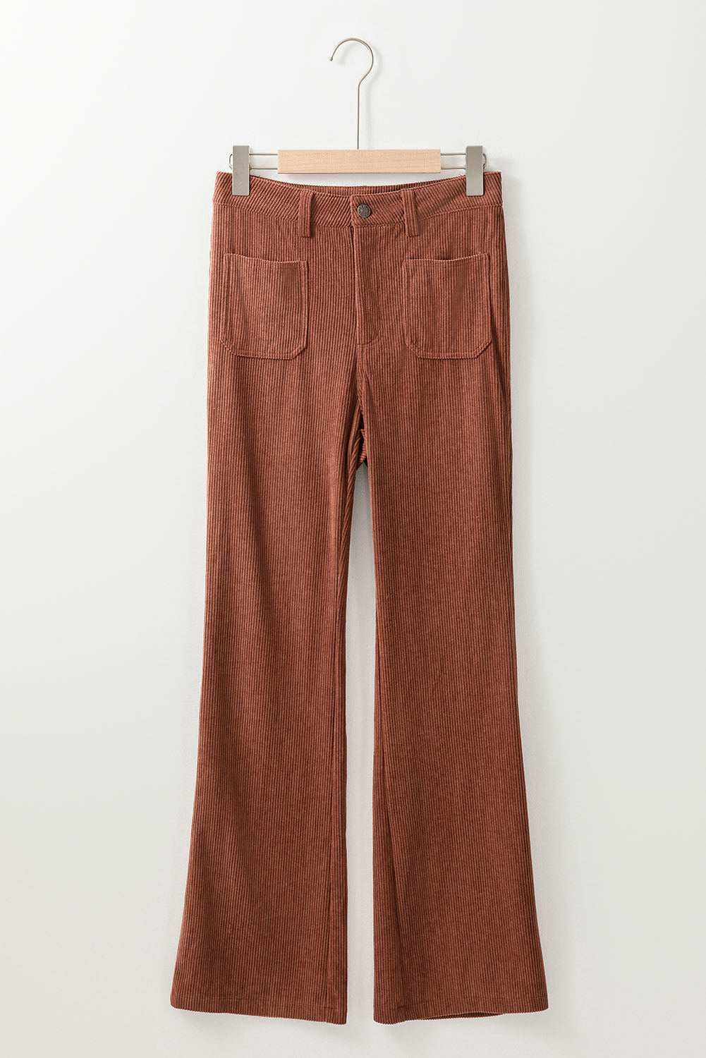 Braune Cordhose mit hoher Taille und eckigen Taschen