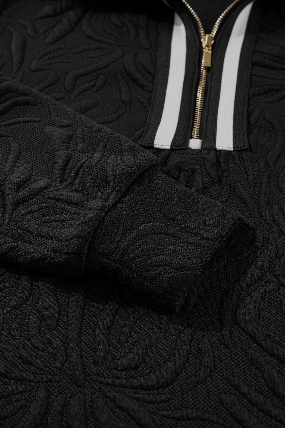 Schwarzes, strukturiertes Jacquard-Minikleid mit Viertelreißverschluss