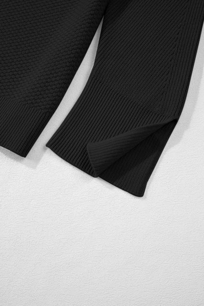 Schwarzer, unifarbener, strukturierter Strickpullover mit geteilten Bündchen und überschnittener Schulter