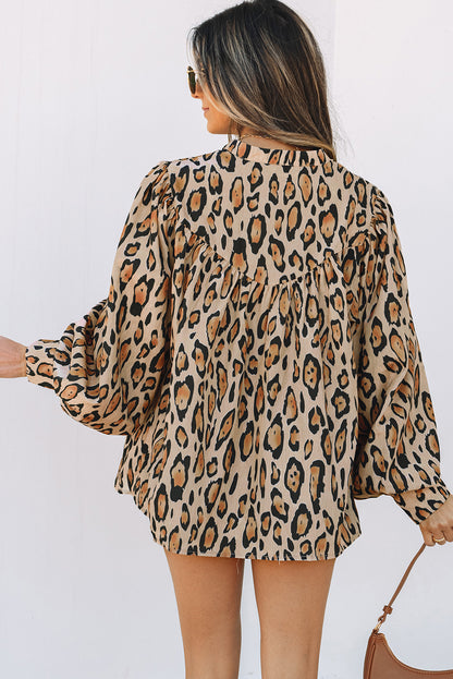 Helles französisches Beige, Oversize-Freizeithemd mit Ballonärmeln und Leopardenmuster