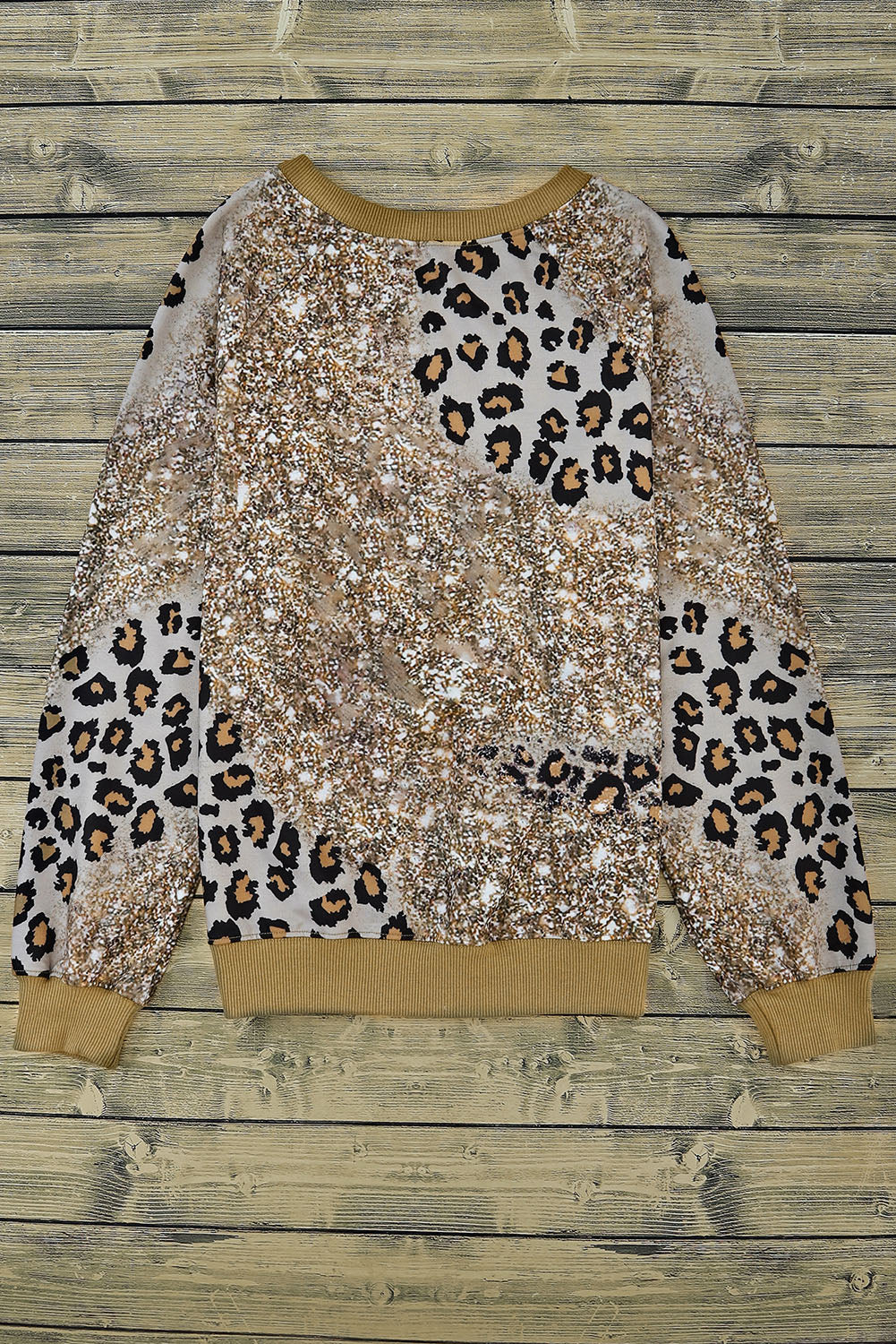 Gebleichtes Langarm-Top mit Leopardenmuster