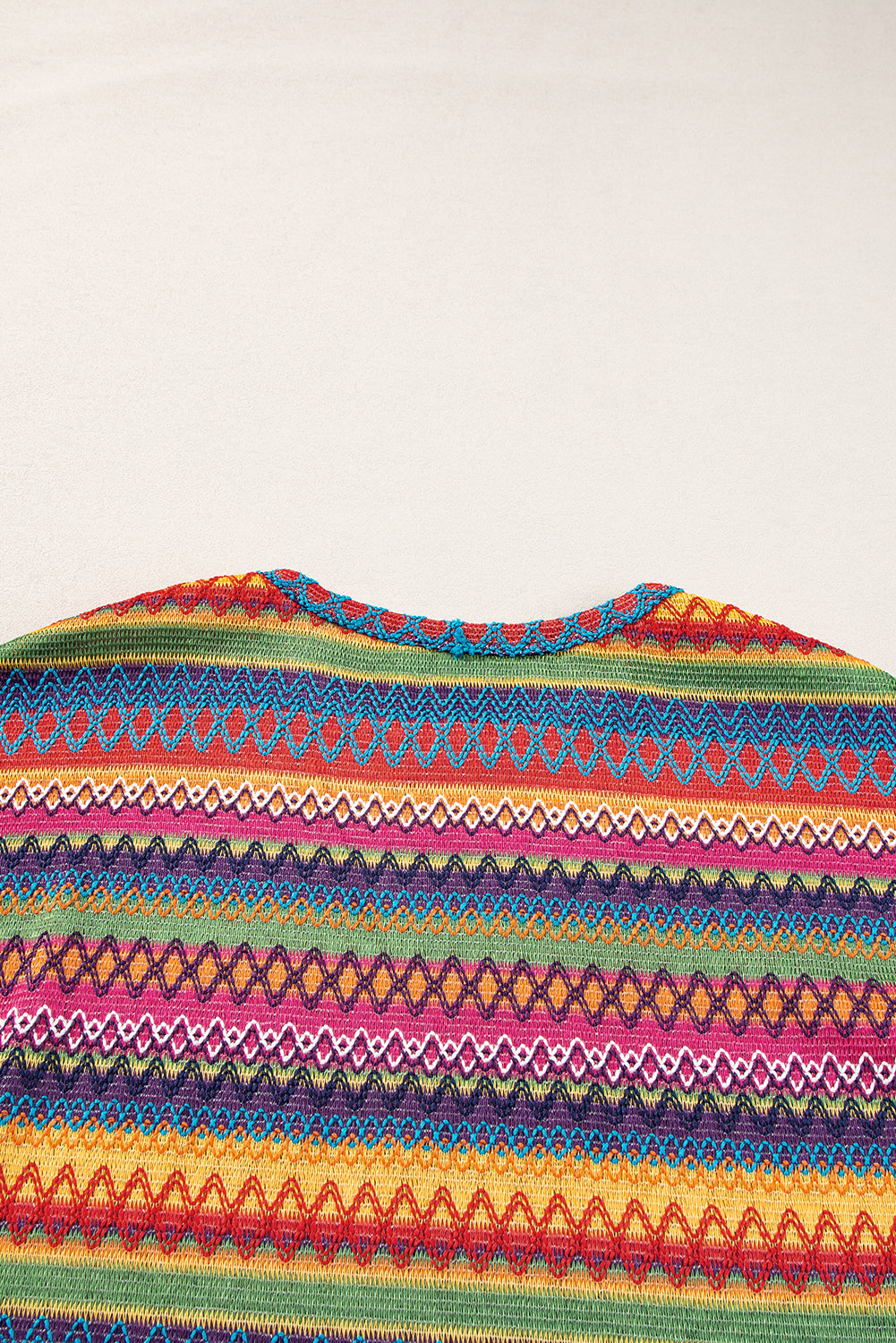 Rosarotes, mehrfarbiges, langärmliges Jacquard-T-Shirt mit geometrischem Muster