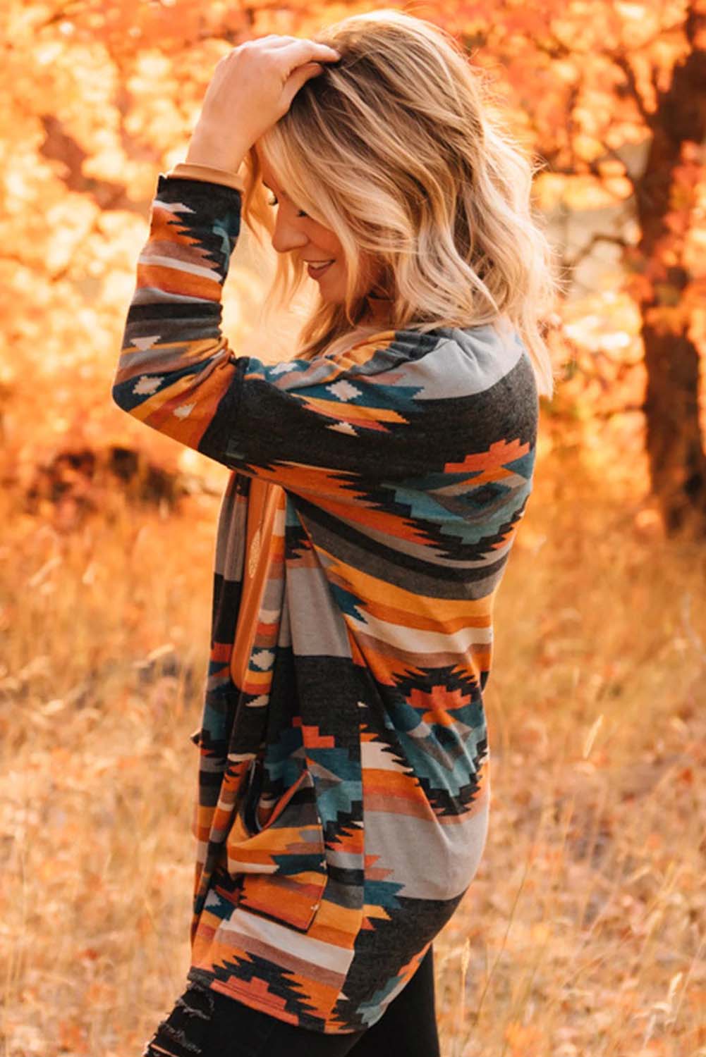 Orangefarbene Strickjacke mit Western-Tribal-Aztekenmuster