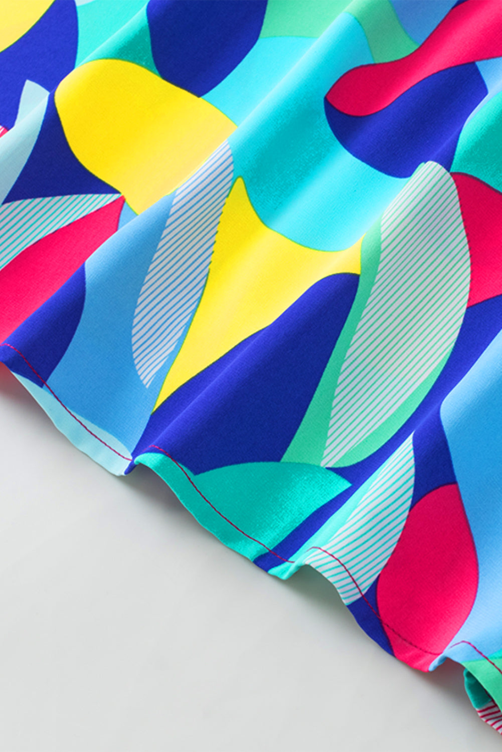 Mehrfarbige Bluse mit abstraktem Print und Rüschenärmeln