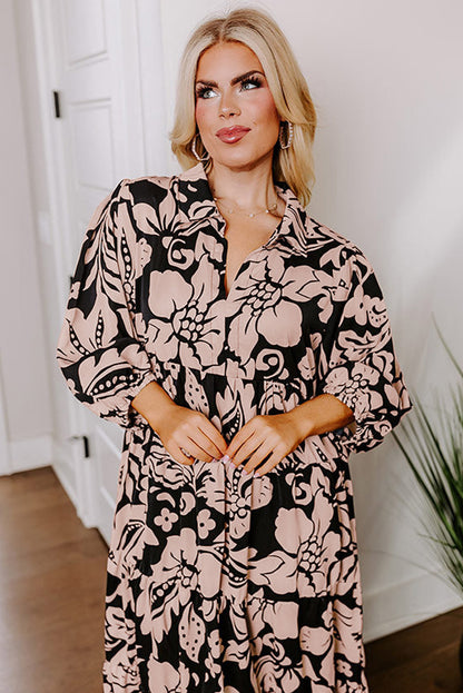 Schwarzes Maxikleid mit Blumenmuster und Kragen in Übergröße