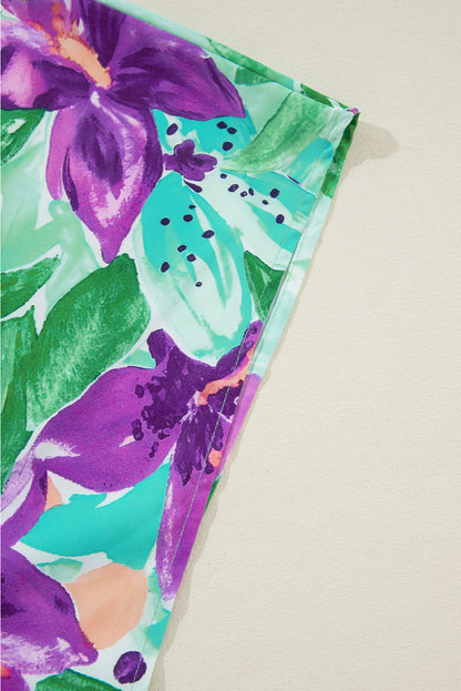 Grünes Boho-Minikleid mit Blumenmuster und halblangen Ärmeln, V-Ausschnitt und geraffter Taille