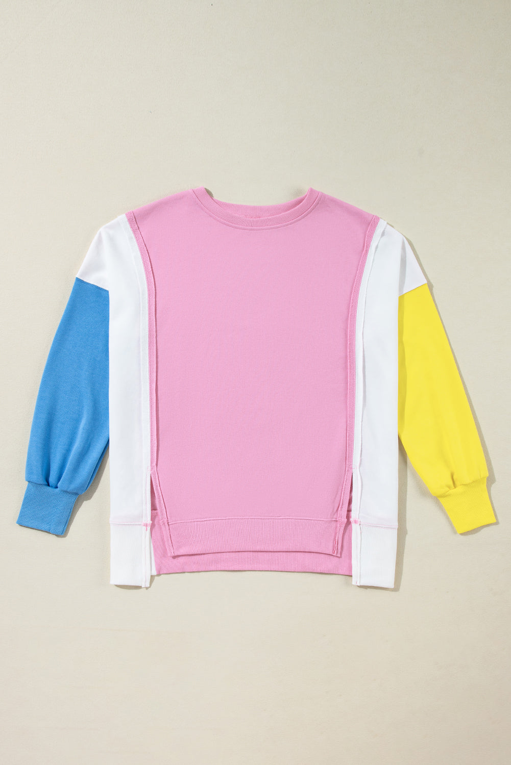 Bonbon – Sweatshirt mit Rundhalsausschnitt und sichtbaren Seitenschlitzen in Farbblock-Optik
