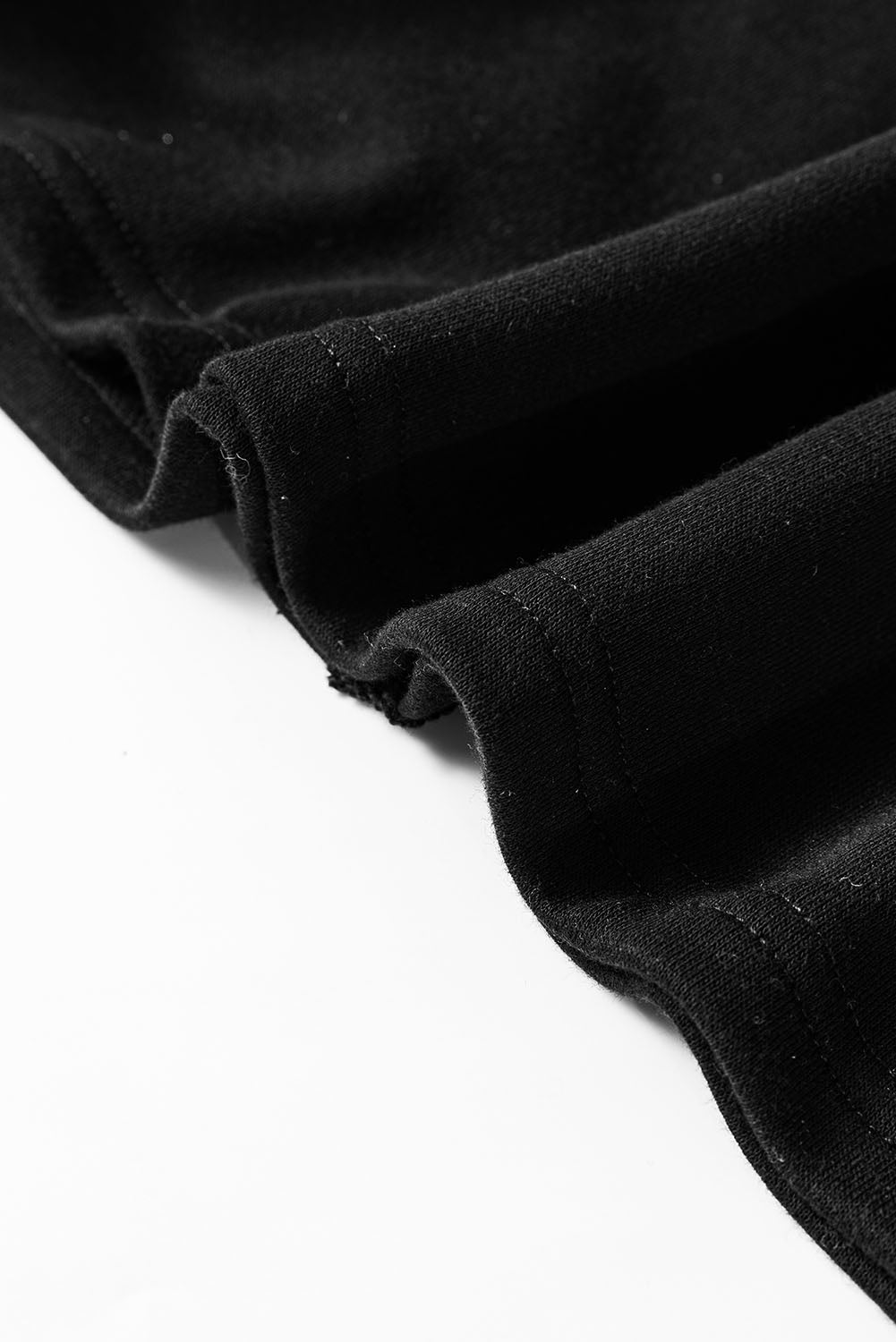 Schwarzes Sweatshirt mit gestreiftem Colorblock-Patchwork-Kragen