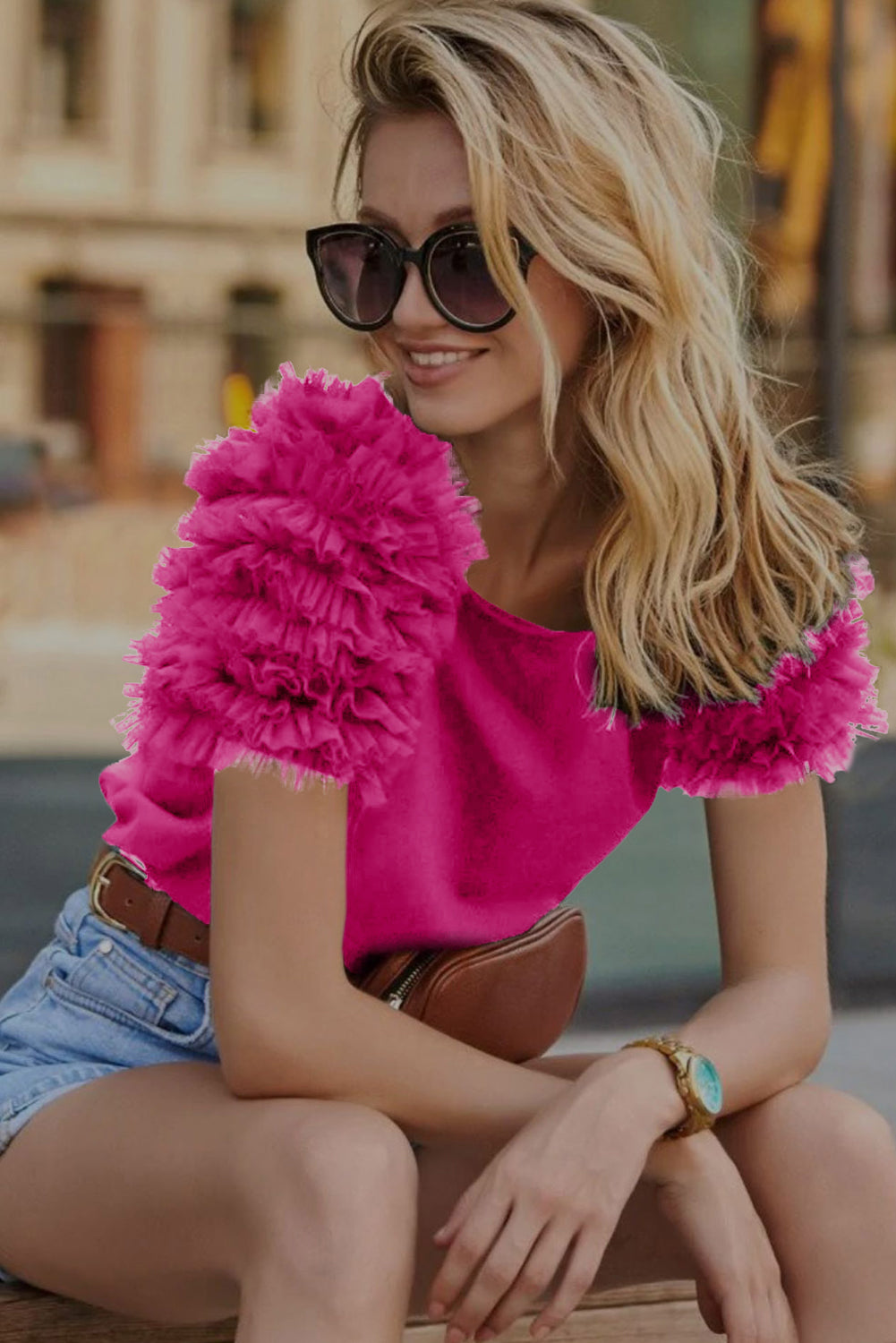 Kurzärmliges T-Shirt mit Rüschen und Netzstoff in Rosa