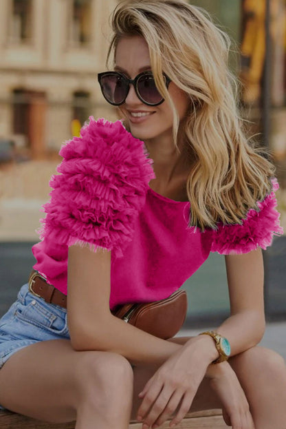 Kurzärmliges T-Shirt mit Rüschen und Netzstoff in Rosa