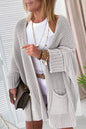 Grauer Oversize-Strickpullover mit umgeschlagenen Ärmeln