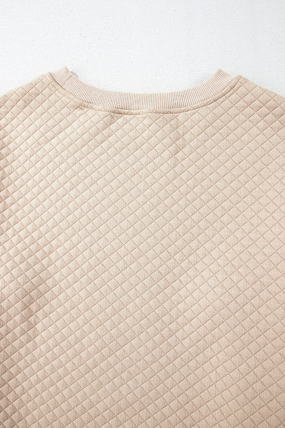 Parchment – Einfarbiges, gestepptes Langarm-Top und Shorts-Set