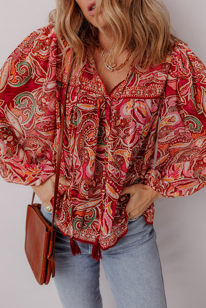 Mehrfarbige Boho-Bluse mit ethnischem Paisley-Print, Quaste und Puffärmeln