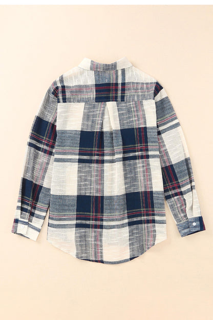 Blaues, kariertes Hemd mit Used-Look und Raw Edge-Muster