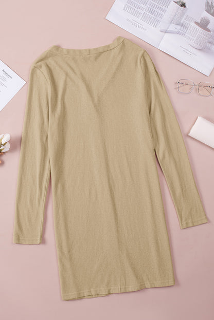Einfarbige Strickjacke mit offener Vorderseite und Knöpfen