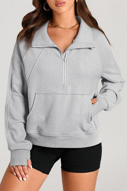 Hellgraues Sweatshirt mit Viertelreißverschluss, Stehkragen und Kängurutasche