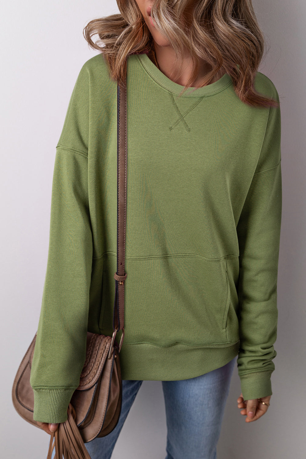 Vineyard Green – Lockeres Sweatshirt mit überschnittenen Schultern und überkreuzten Nähten