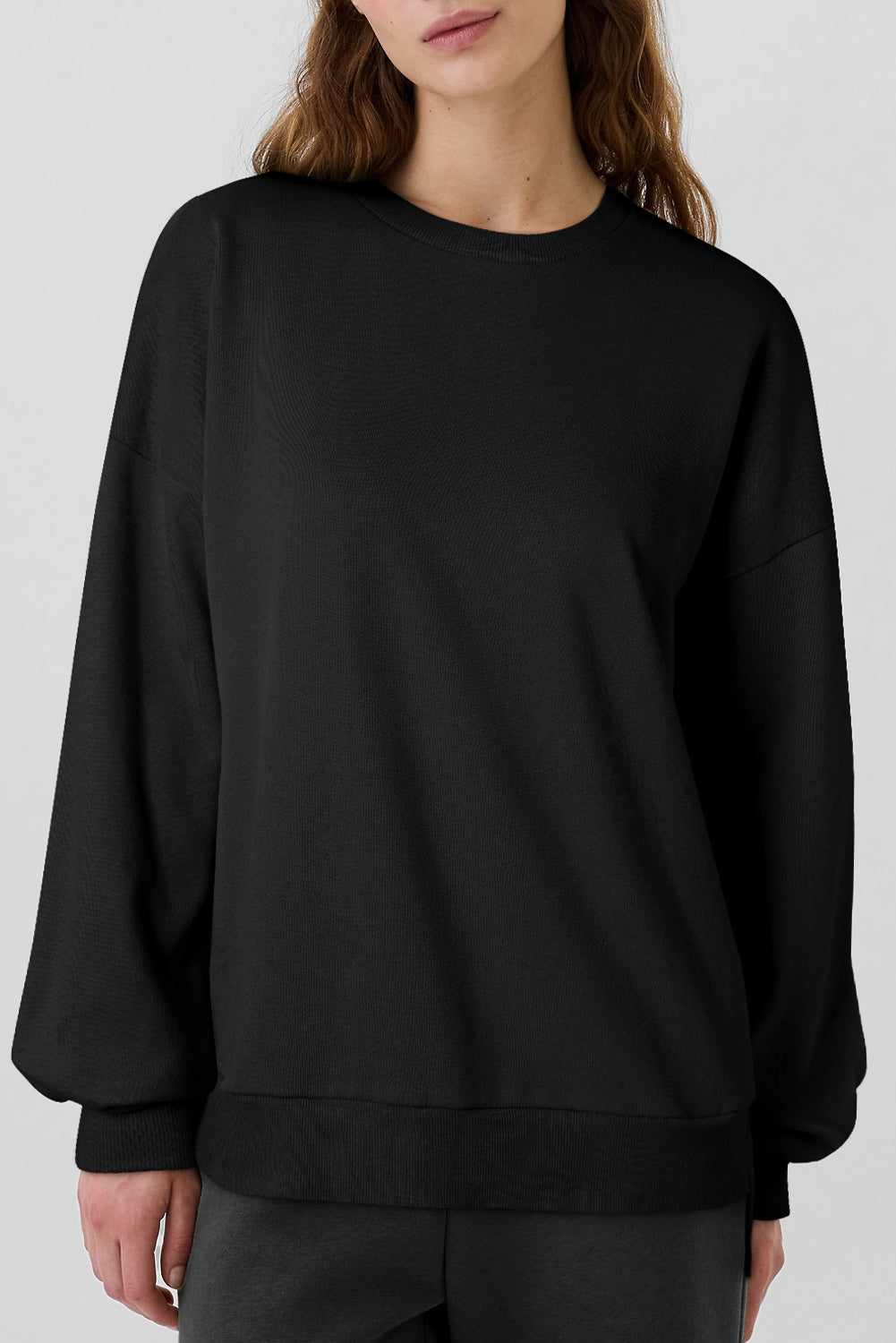 Schwarzes, einfarbiges Sweatshirt mit Fleecefutter und überschnittener Schulterpartie und hohem Bund