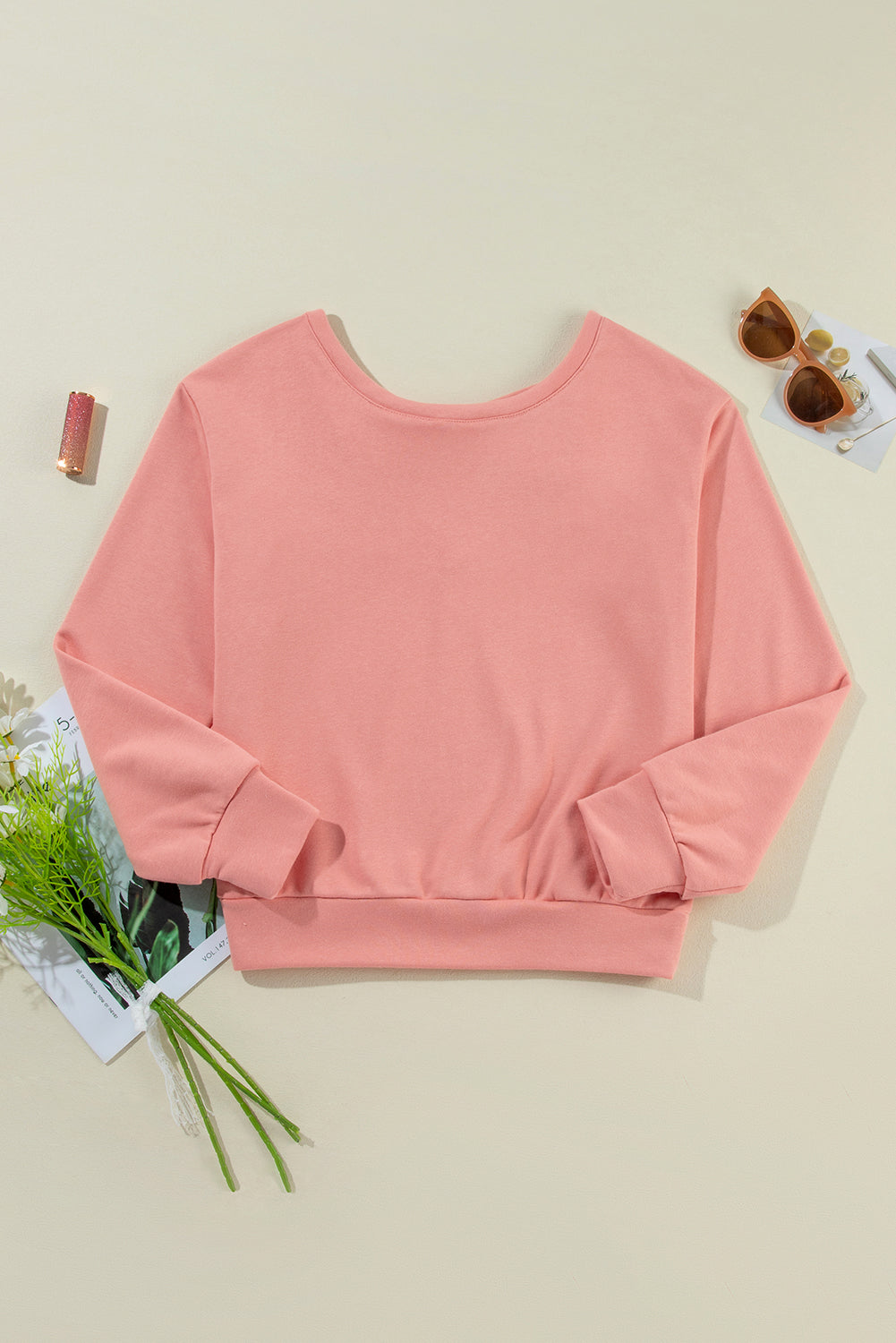 Hellbraunes Sweatshirt mit Rundhalsausschnitt und Schleife
