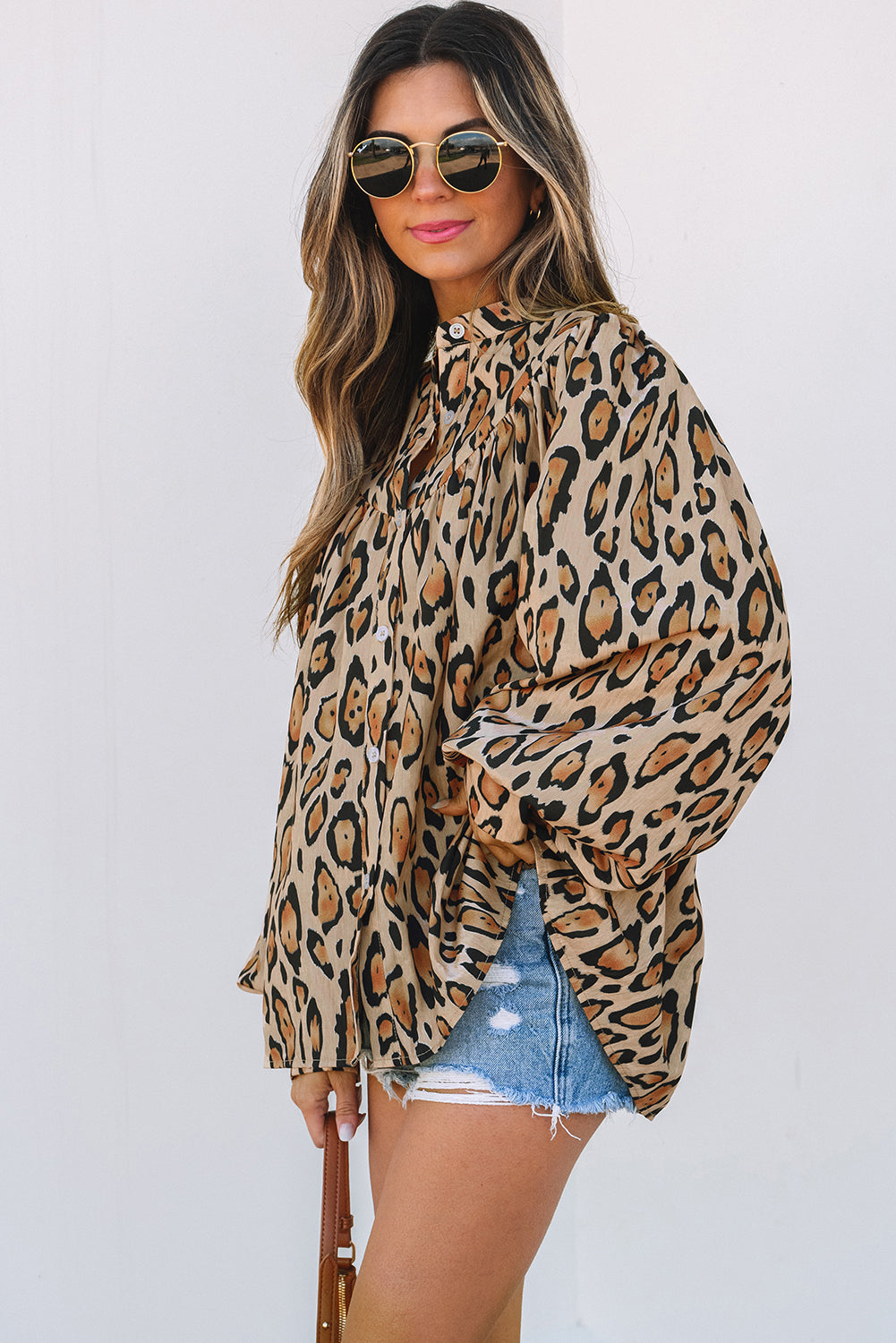 Helles französisches Beige, Oversize-Freizeithemd mit Ballonärmeln und Leopardenmuster