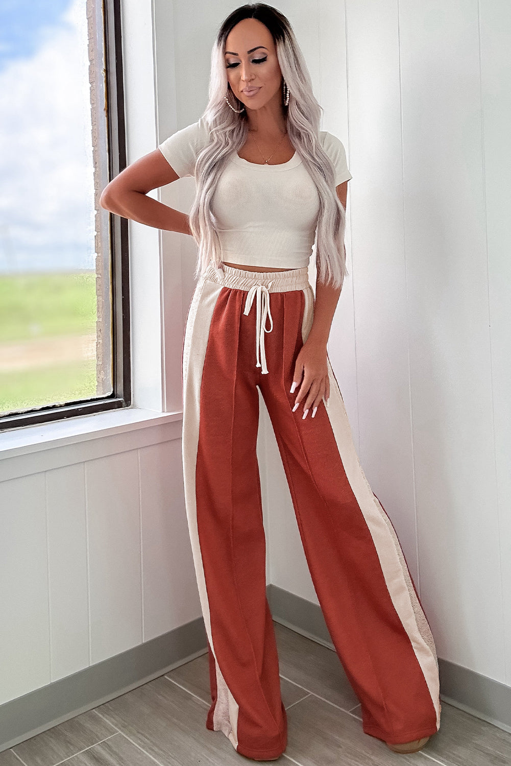 Flamingo-Hose mit Farbblock und Kordelzug, hoher Taille und weitem Bein