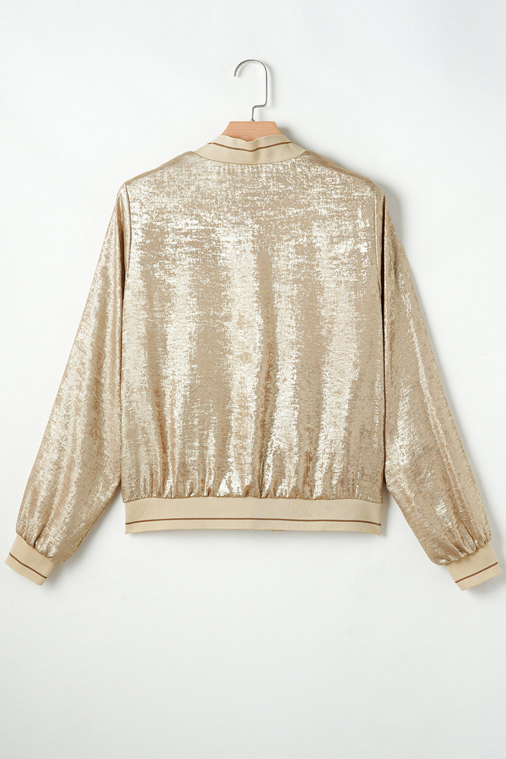 Hellkhakifarbene Baseballjacke mit Reißverschluss in Metallic-Optik