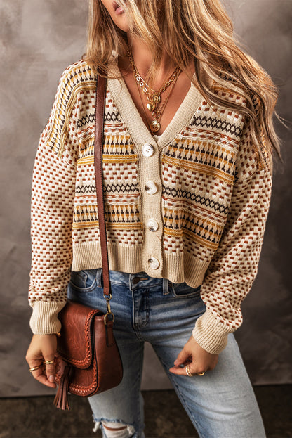Khakifarbene, kurze Strickjacke mit V-Ausschnitt und Knöpfen