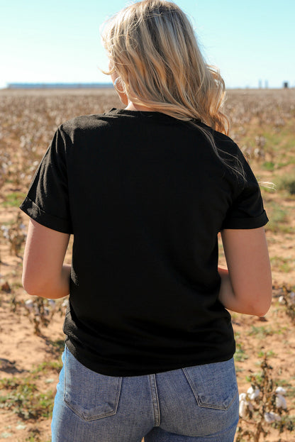 Schwarzes T-Shirt mit Tiermuster und Kreuzgrafik