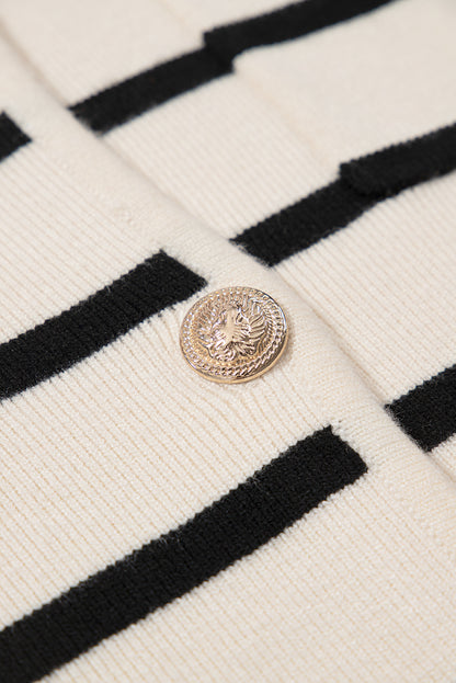 Schwarzer Cardigan mit Streifen, Pattentasche und Knöpfen
