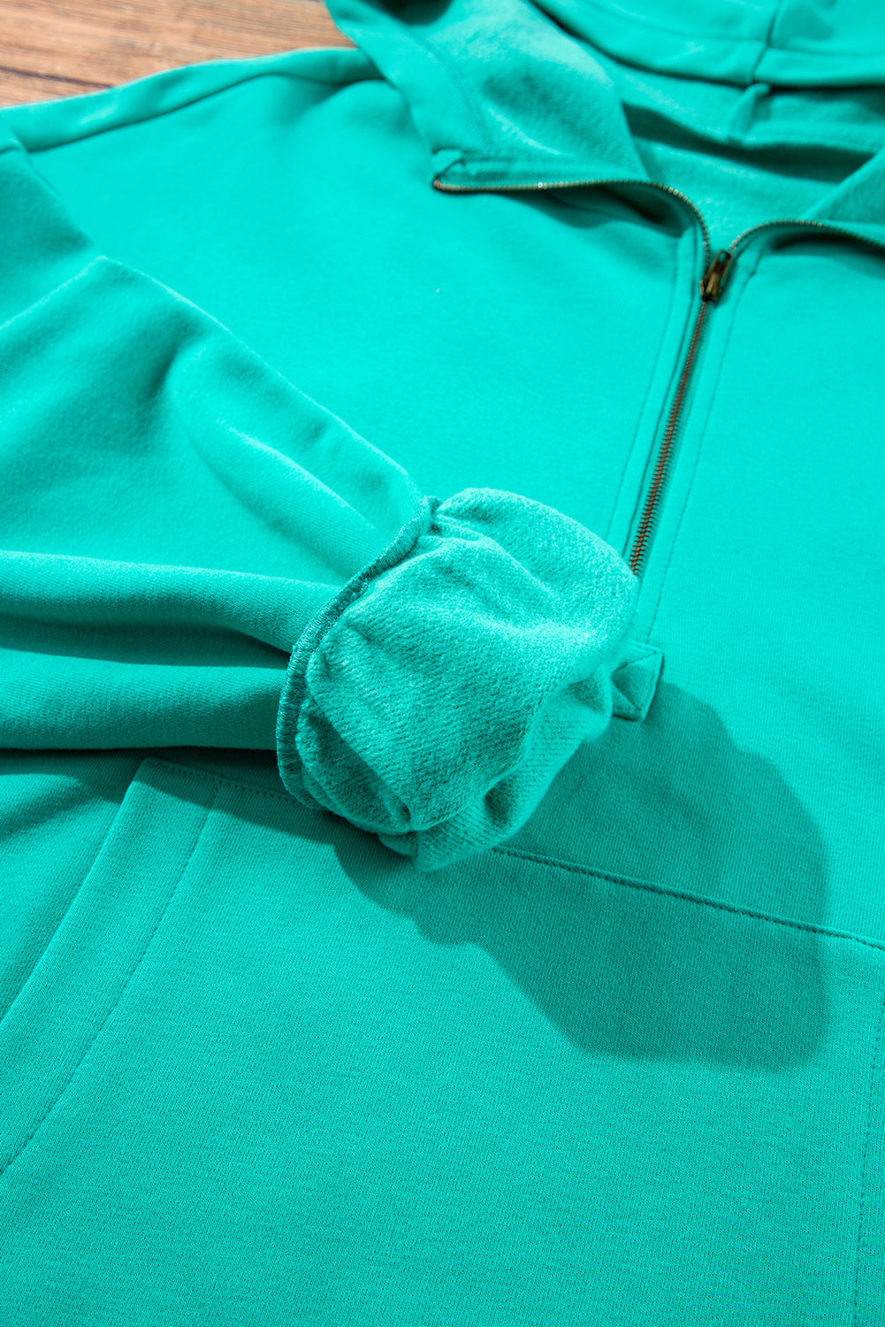 Aruba Blauer, lockerer Hoodie mit Fleecefutter und Kängurutaschen mit halbem Reißverschluss