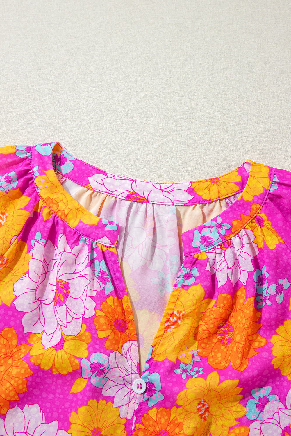 Bluse mit Volantärmeln und Reverskragen und Rosen-Blumendruck