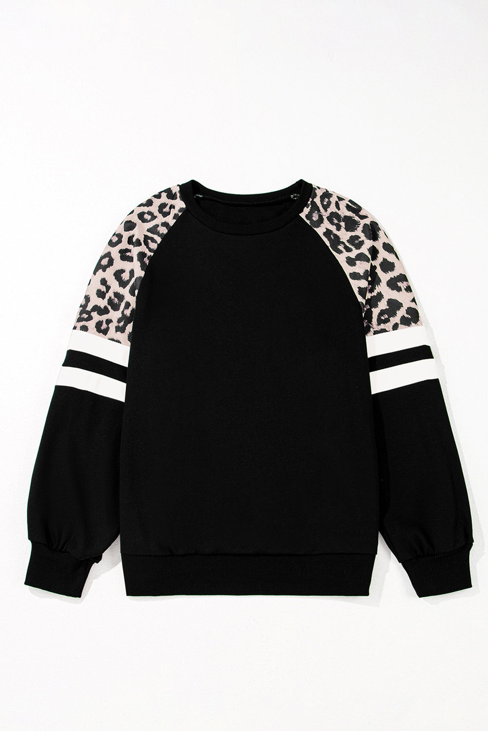 Schwarzes Sweatshirt mit Raglanärmeln und Farbblockdesign mit Leopardenmuster
