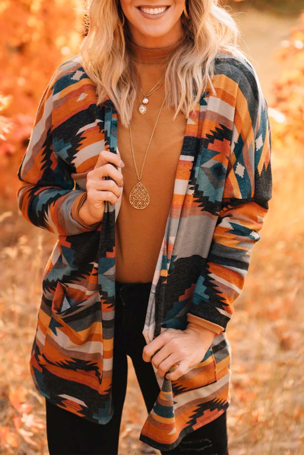 Orangefarbene Strickjacke mit Western-Tribal-Aztekenmuster