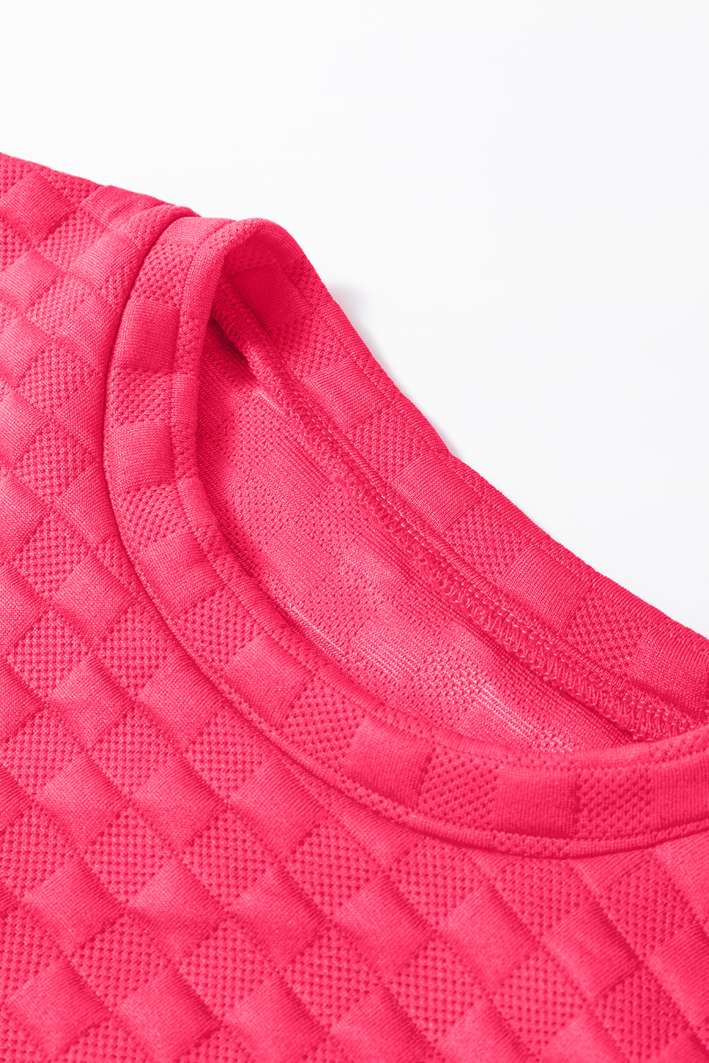 Erdbeerrosa kariertes, strukturiertes Pullover-Oberteil und Hose-Set mit Schlitz