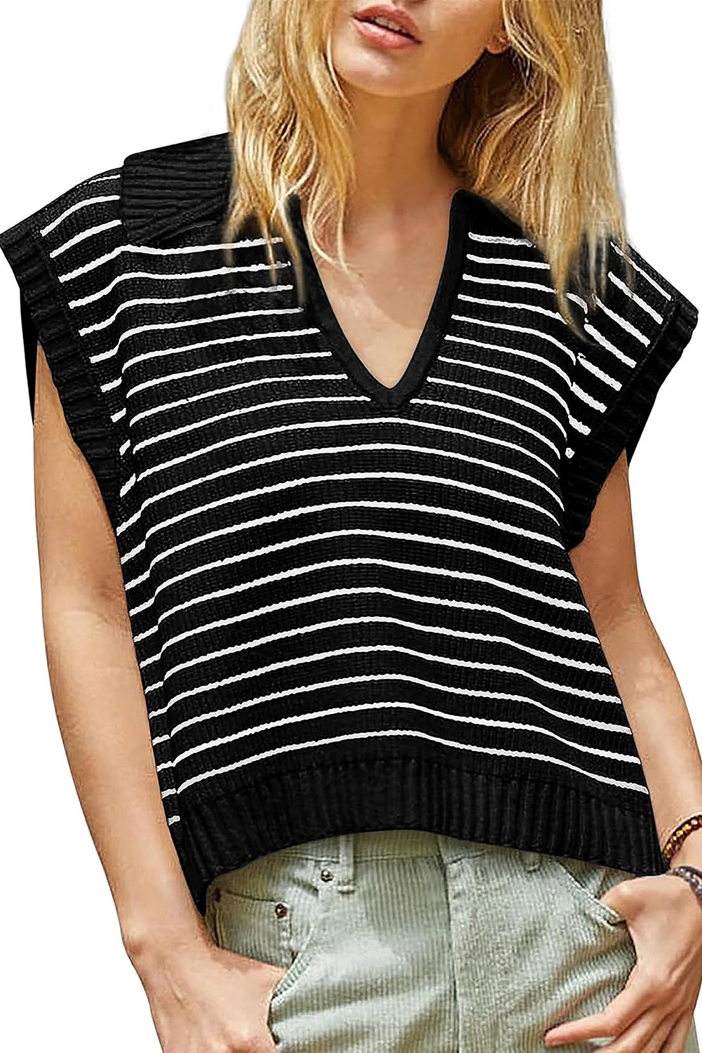 Schwarzes, gestreiftes Umlege-Tanktop mit V-Ausschnitt
