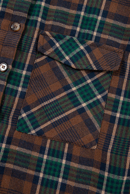 Braune Hemdjacke mit Karomuster und Brusttaschen mit Knöpfen