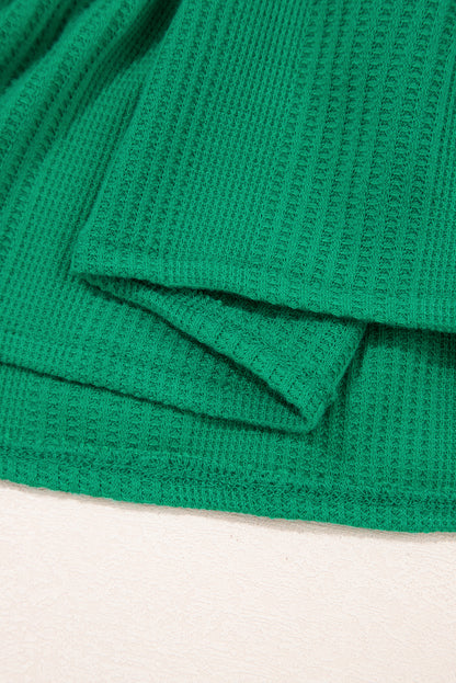 Grünes, einfarbiges Set aus geripptem Tanktop und Hose mit Rüschen