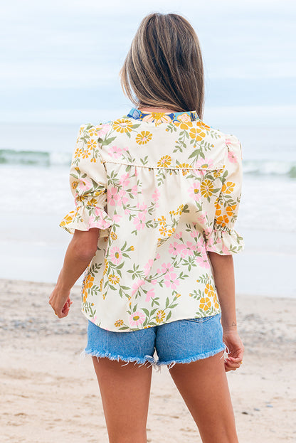 Mehrfarbige gehäkelte Boho-Blumenbluse mit V-Ausschnitt und halben Ärmeln